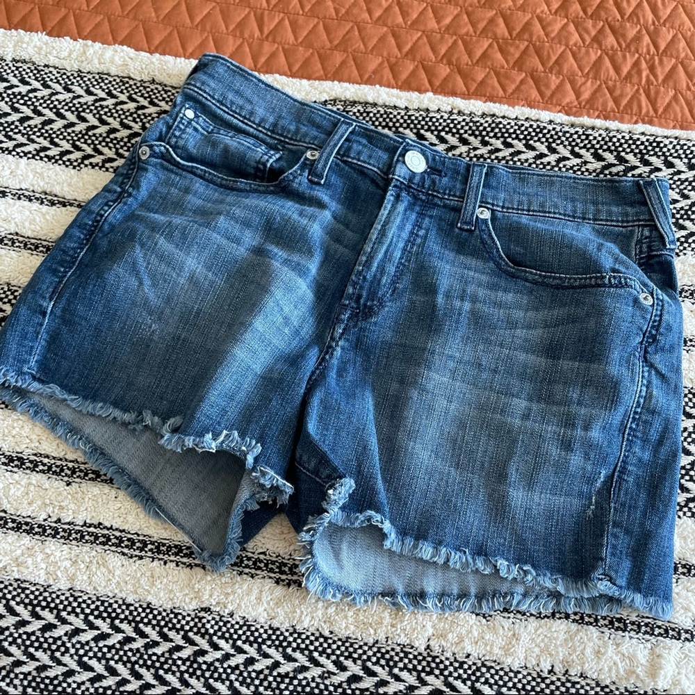 Ariat denim perfect rise denim boyfriend shorts 30